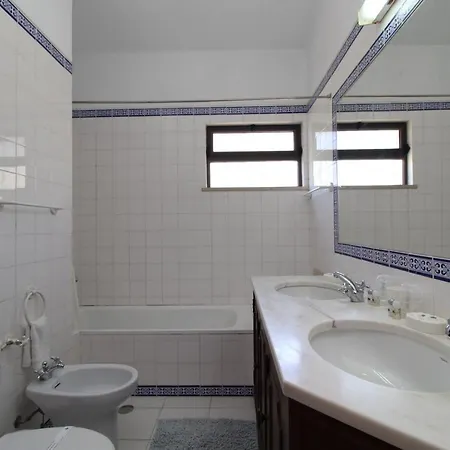 Vivenda Camelia V3 Com Piscina Em - Algarve *